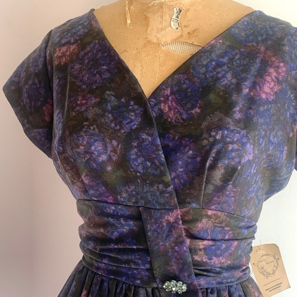 Vintage 60s Floral Dress - Picture 2 of 9